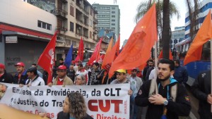 Manifestações como a de Porto Alegre aconteceram por todo o país