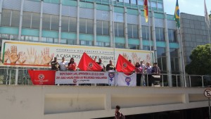 Manifestação durou toda a manhã e tarde