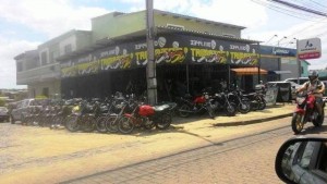 Trimotos, na Avenida Martins Felix Berta, nº 867