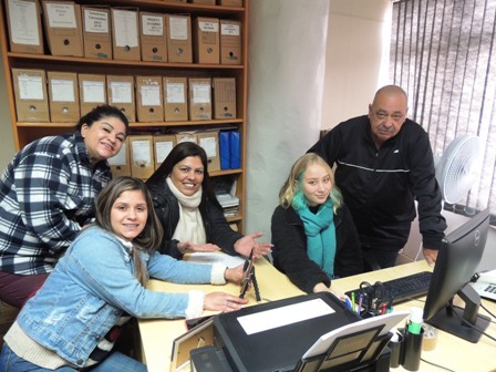 Presidente Dias, a diretora Elisa, e as funcionárias Denise Maia, Tatiana dos Santos e Paola Barbosa, num dos  sorteios
