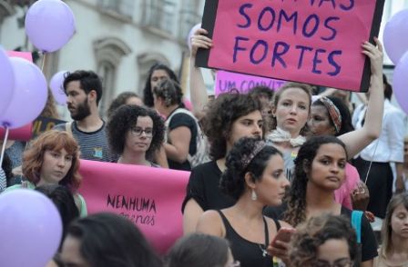 Mulheres se unem para fortalecer sua luta (Foto: Fernando Frazão/Agência Brasil)