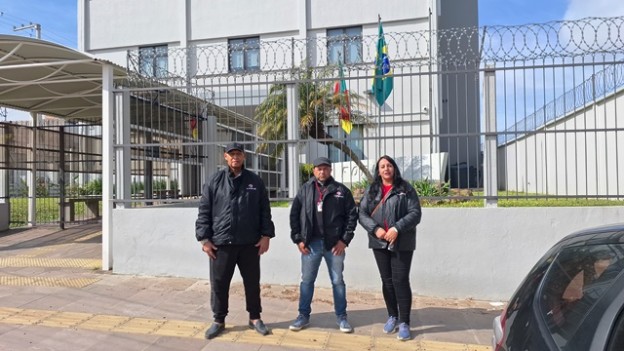 Sindicato no Foro da Restinga, segunda-feira