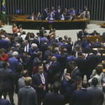 Votação foi de 493 votos a favor e nenhum contrário