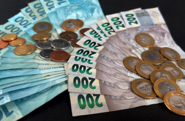 Dinheiro_Roberto Parizotti_Sapão - site