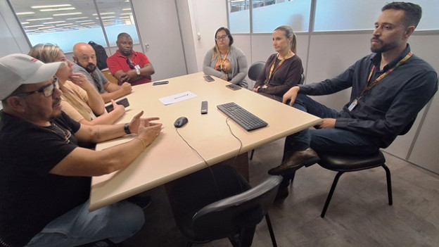 Sindicato também pediu providências contra os atrasos da empresa, mais uma vez