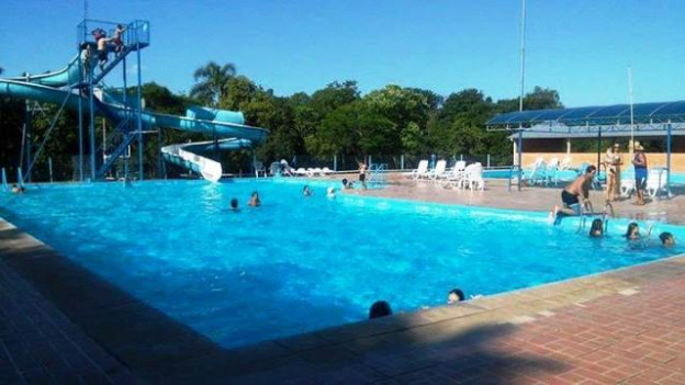 Clube dispõe de piscinas adulta, infantil e olímpica